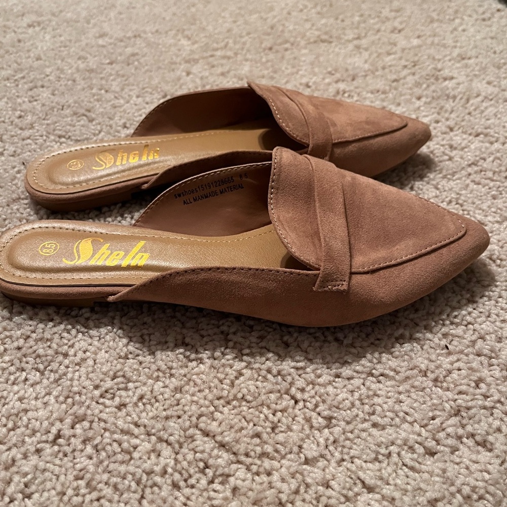 Tan flats